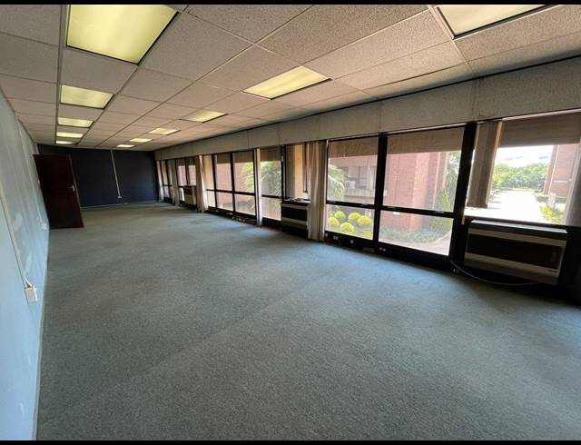 1,073M² OFFICE TO LET IN ALRODE